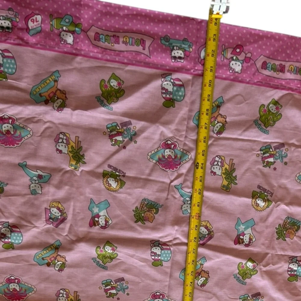 Hello Kitty US States flat sheet 94” x 65”